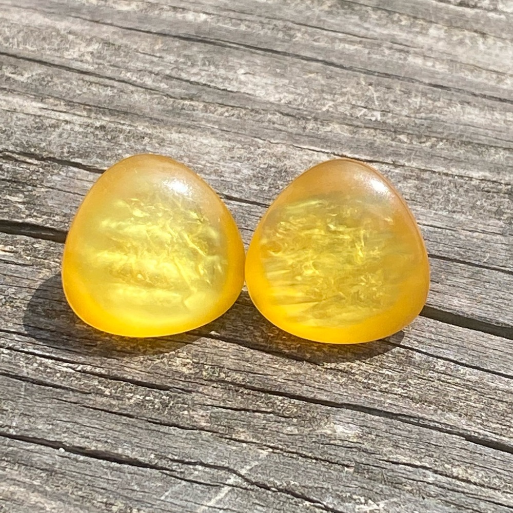 Vintage 80’s Amber color stud earrings